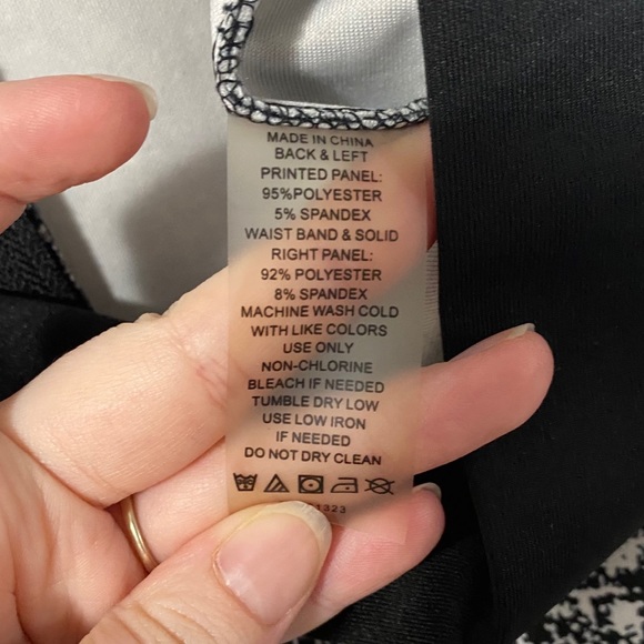 Vince Camuto Black & White Pencil Skirt | Small - Picture 6 of 7